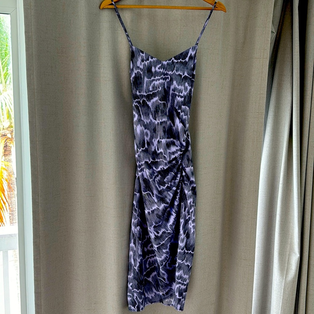 Beautiful strappy summer dress. Size Small